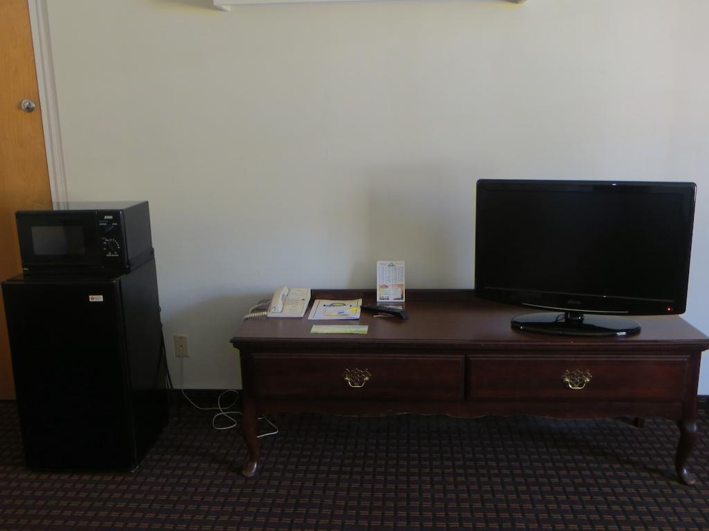 Days Inn Milledgeville Bagian luar foto